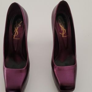 Yves Saint Laurent pumps